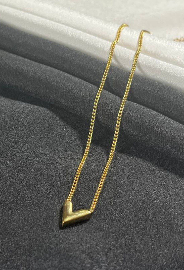 V gold Necklace