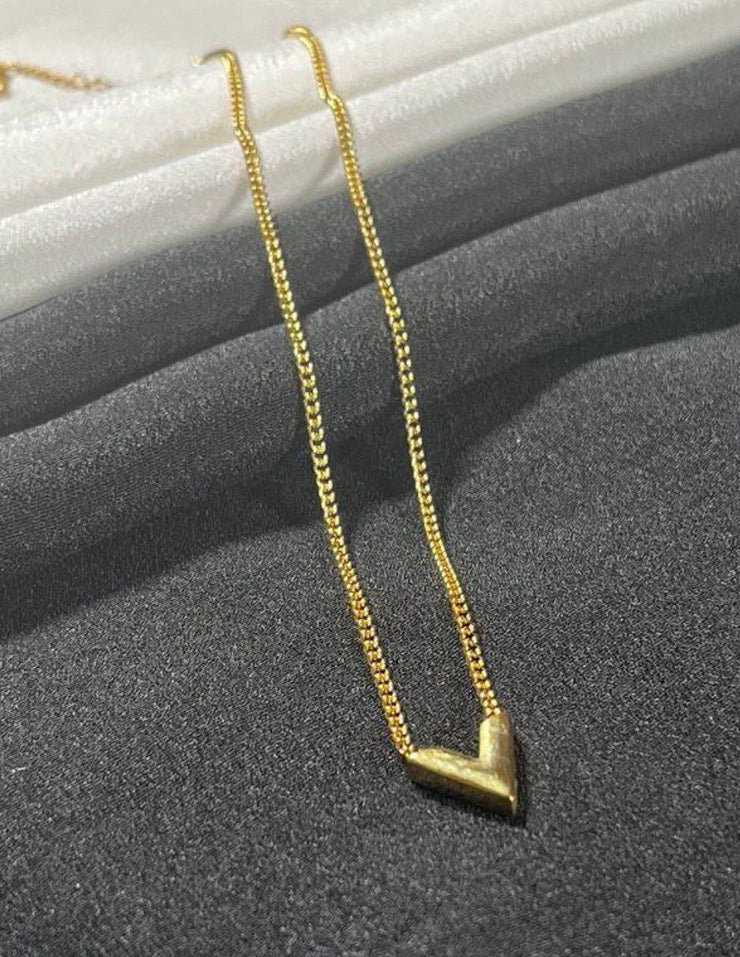 V gold Necklace